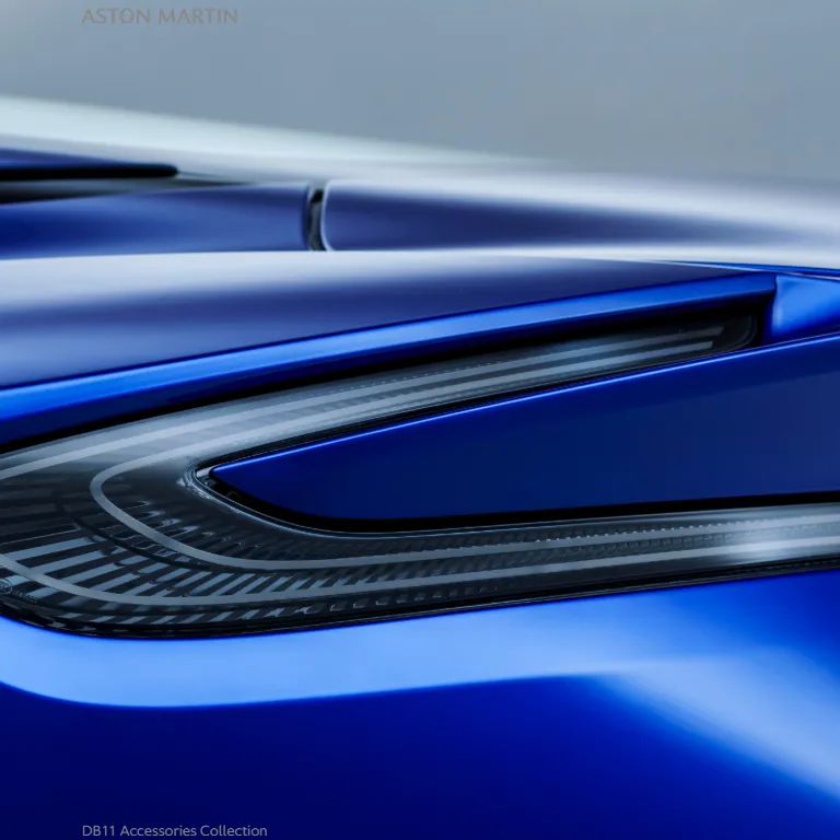 Aston Martin DBX/DB11 Smoked Tail Lamp Kit