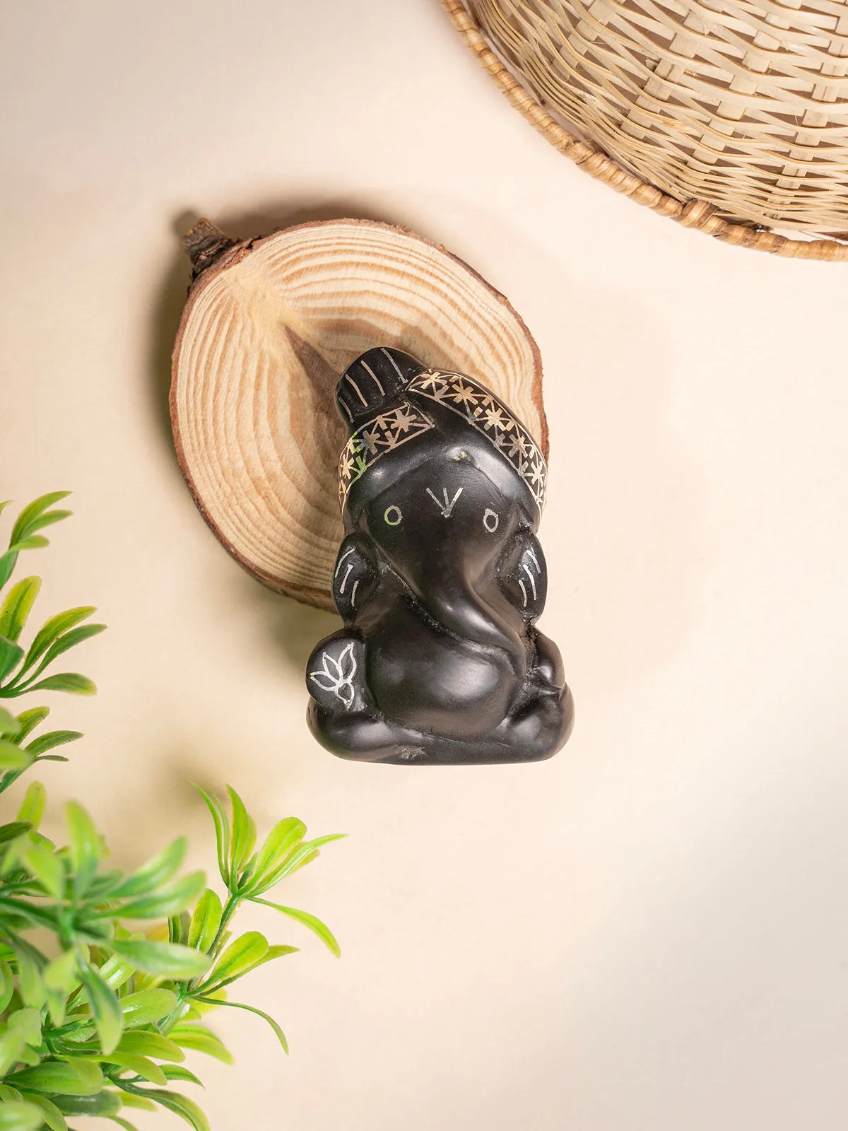 Fulzadi Handcrfated Bidri Ganesh Idol